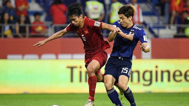 Monchengladbach hỏi mua Văn Hậu và giá trị của cầu thủ Việt Nam