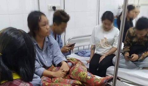 Nữ sinh lớp 11 nhập viện vì bị đánh hội đồng