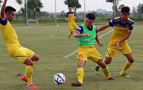 Quang Hải, Văn Hậu, Thành Chung,... được