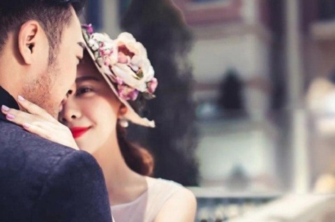 Sếp bà trẻ đẹp và chiêu qua mặt 'cắm sừng' chồng không ai tin nổi