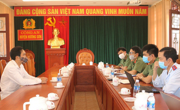 Xuyên tạc trên Facebook, một giáo viên bị phạt 10 triệu đồng