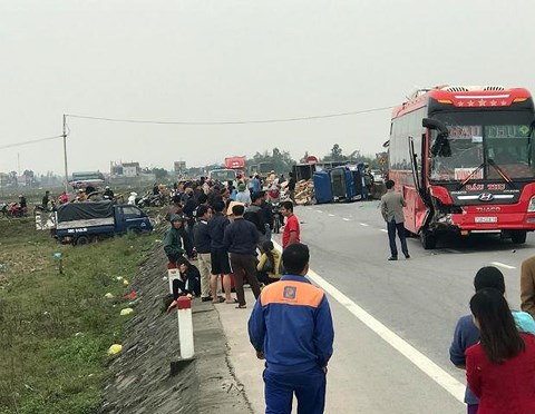 Hiện trường vụ tai nạn khiến Quốc lộ 1A
