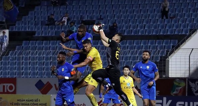 Đông Á Thanh Hóa thắng Quảng Nam tỷ số 2 - 0