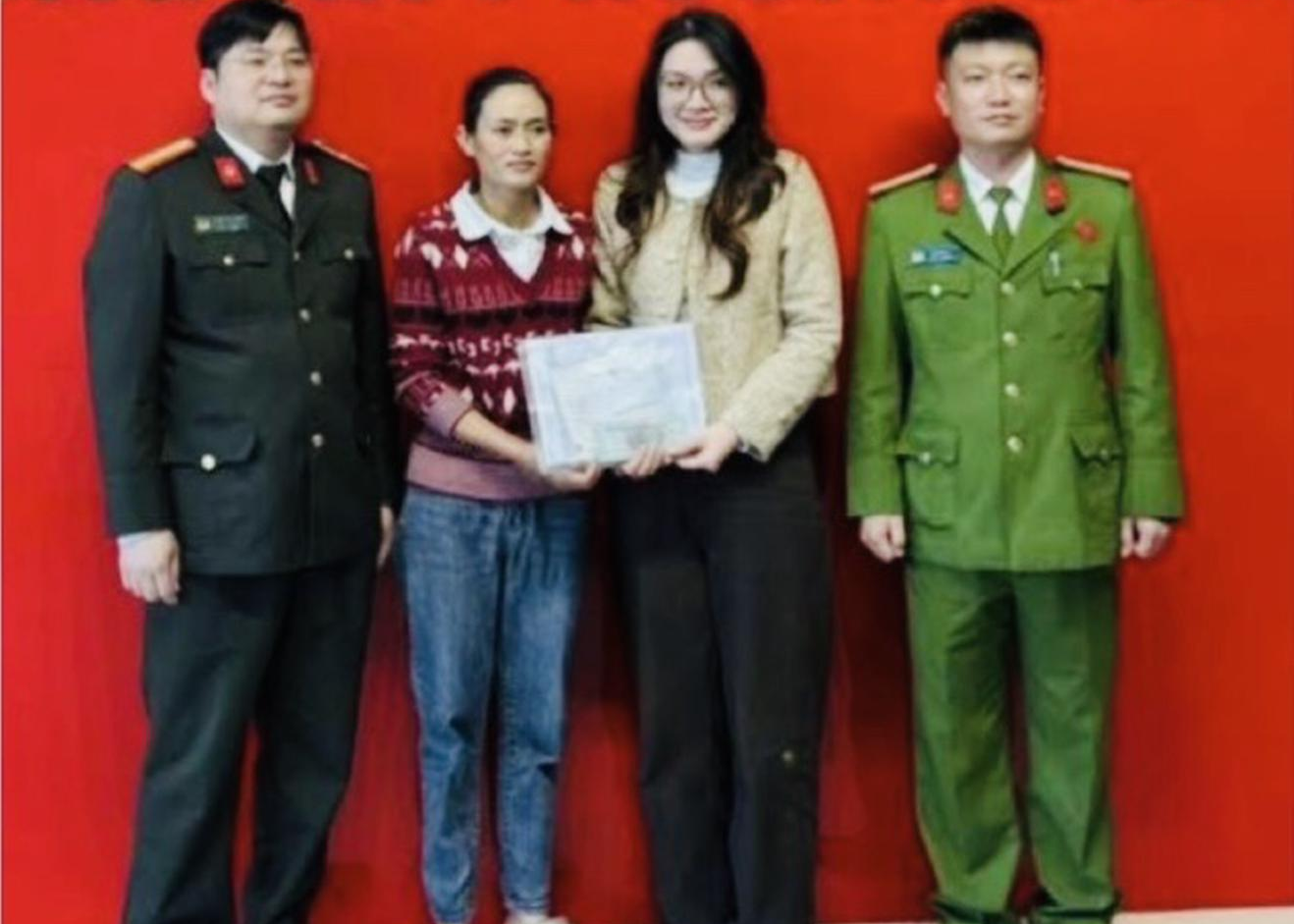 Thanh Hoá: Công nhân môi trường trả lại tài sản trị giá 1,4 tỷ đồng cho người đánh rơi