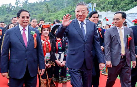 Tổng Bí thư Tô Lâm, Thủ tướng Phạm Minh Chính dự khởi công đồng loạt trường liên cấp vùng biên giới