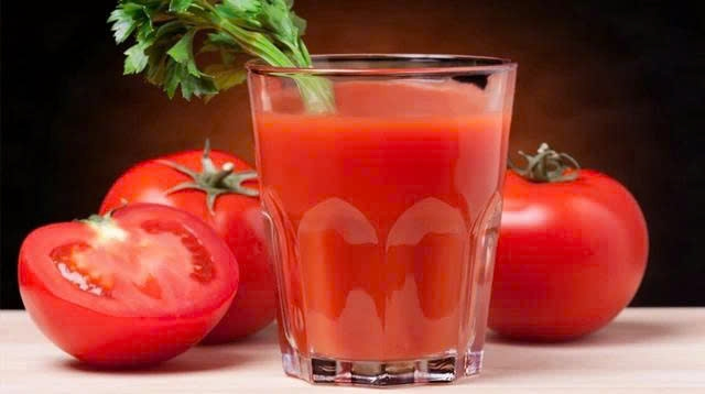 Uống nước ép cà chua mỗi ngày: Lợi ích bất ngờ và thời điểm “vàng” ít người biết