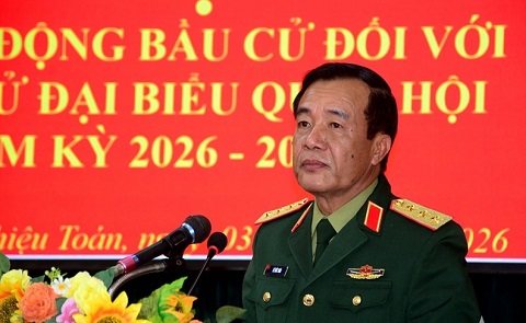 Thượng tướng Lê Đức Thái tham dự Hội nghị tiếp xúc cử tri tại Thanh Hóa