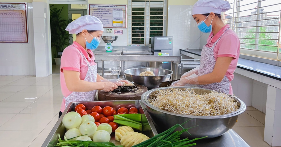 Bộ GD-ĐT yêu cầu tăng cường biện pháp đảm bảo an toàn thực phẩm học đường