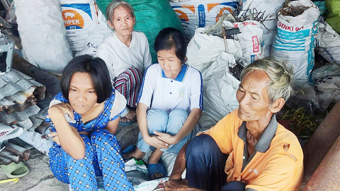 Gia đình nghèo có 4 người bệnh tật rất cần được giúp đỡ