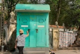 Loạt nhà vệ sinh công cộng ở TP Thanh Hóa xuống cấp, cửa đóng then cài