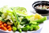 Ăn rau trước bữa cơm có giúp giảm cân hay không?