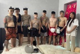 Phát hiện 1 cô gái và 7 nam thanh niên “bay lắc” trong nhà nghỉ