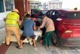 CSGT kịp thời đưa thanh niên trong tình trạng nguy kịch đi cấp cứu an toàn