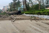 Khối lượng cát khổng lồ tràn lên đường phố Sầm Sơn