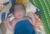 Bé trai sơ sinh bị bỏ rơi cạnh bãi rác gần khu công nghiệp