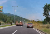 Clip: Nữ tài xế lái ô tô đi ngược chiều bị phạt nguội