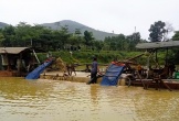 Tỉnh yêu cầu dừng, doanh nghiệp vẫn cho tàu rầm rộ hút cát
