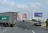 TPHCM: Xe tải va chạm xe lôi tự chế chở chuối bán dạo, một người tử vong