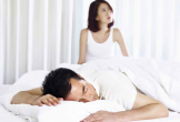 Hôn nhân lục đục vì 