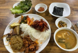 Ăn quá nhiều tại quán buffet, một phụ nữ Hàn Quốc bị mắng trước đám đông