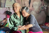 Mẹ ung thư gồng gánh nuôi con thiểu năng