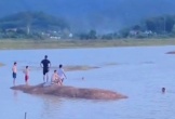 Rủ nhau ra đập nước tắm khi trời nắng nóng, 2 học sinh tử vong