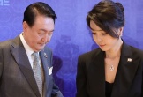 Chiếc vòng cổ đính kim cương khiến cựu đệ nhất phu nhân Hàn Quốc vướng lao lý