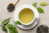 Tác dụng “đảo ngược” lão hóa bất ngờ của trà xanh và một vitamin