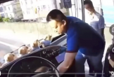 Tạm giữ hình sự tài xế đi vào làn khẩn cấp, rút chìa khóa xe khách
