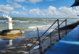 Phá dỡ những bàn tay 