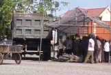 Vachạm với xe tải, 2 vợ chồng thươngvong