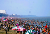 Bắn pháo hoa 15 phút tại lễ khai mạc du lịch biển Sầm Sơn