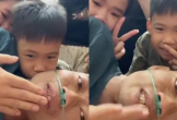 Người chồng gắng gượng nói lời tạm biệt với vợ con trước khi qua đời