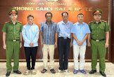 Bất chấp dị;c;h b;ệ;nh, 4 người đưa lợn nhiễm dịch tả châu Phi ra chợ bán kiếm lời