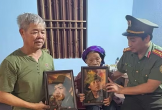 Thanh Hóa trao tặng quà, ảnh phục dựng cho gia đình liệt sĩ