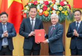 Hội nghị công bố và trao quyết định của Bộ Chính trị về công tác cán bộ